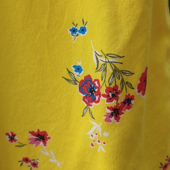 No Boundaries super soft button down top - Picture 5 of 7